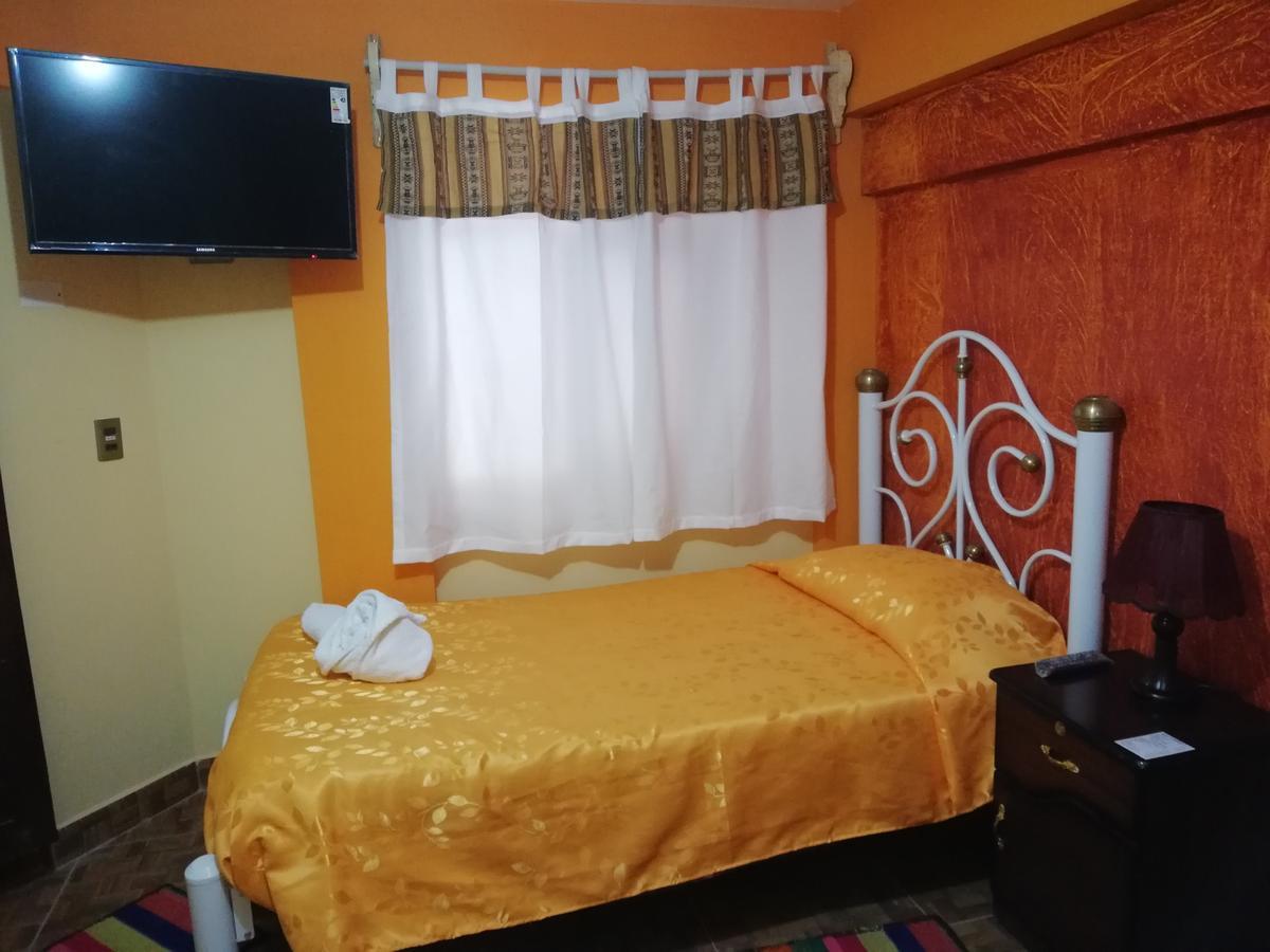 Hotel Aguilar Уюни Экстерьер фото
