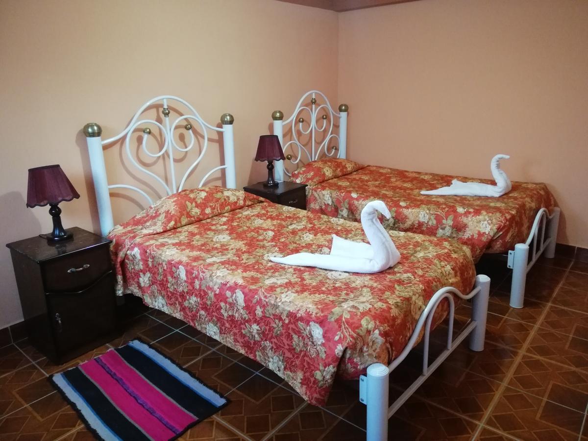 Hotel Aguilar Уюни Экстерьер фото
