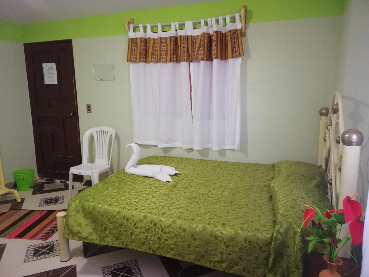 Hotel Aguilar Уюни Экстерьер фото