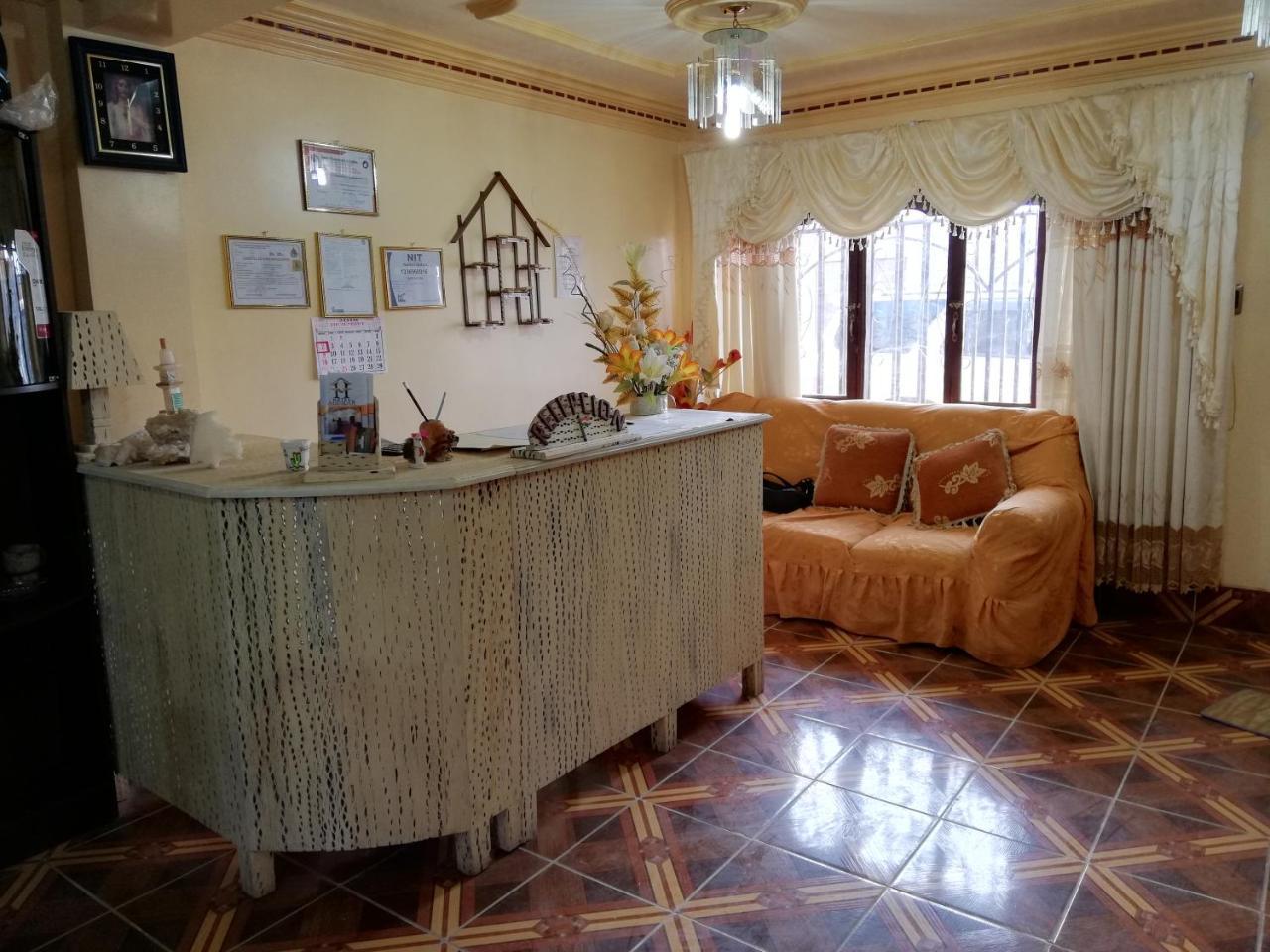 Hotel Aguilar Уюни Экстерьер фото