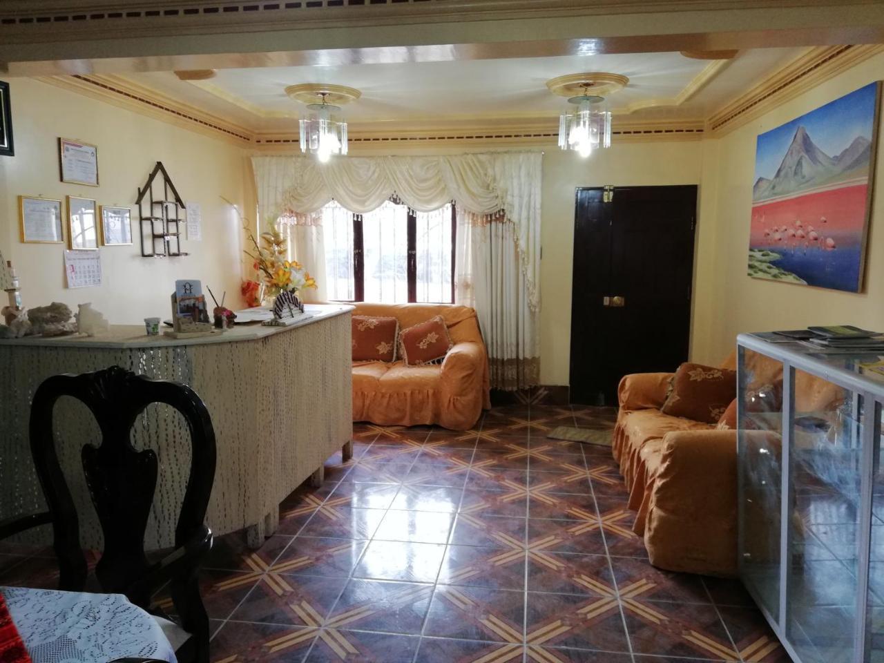 Hotel Aguilar Уюни Экстерьер фото
